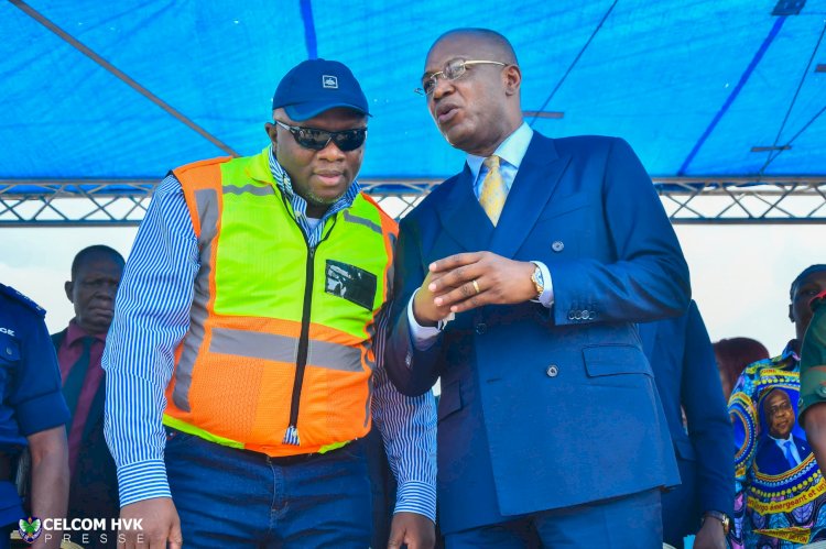 Kinshasa: le Gouverneur Gentiny Ngobila lance les travaux de construction d'un collecteur sur la rivière Gombe au Camp Lufungula