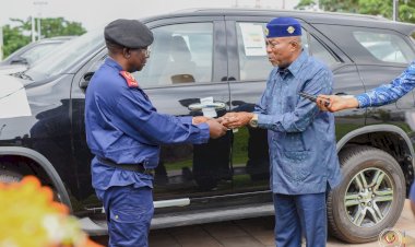 Sécurité : le gouvernement alloue des véhicules aux officiers généraux de la police