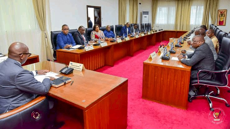 Intrusion armée au Palais de la nation : le gouvernement apaise