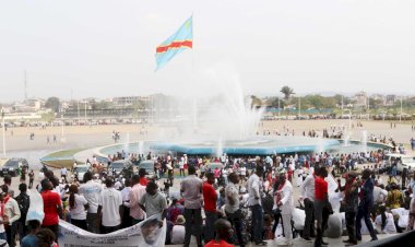 Kinshasa : difficile de circuler autour du Palais du peuple