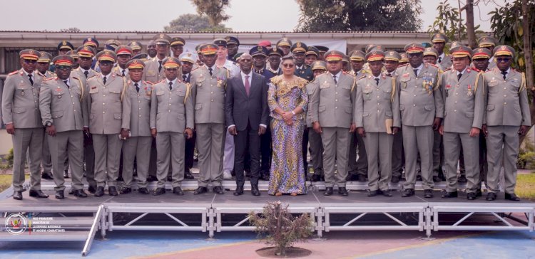 Armée : La Première ministre clôt la 4e promotion de l'école de guerre de Kinshasa