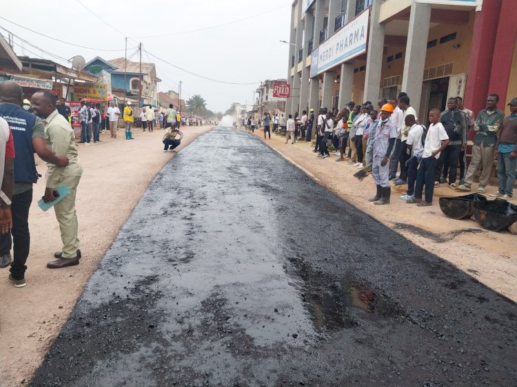 Tshopo : Sylvain Alongo lance la phase d'asphaltage des routes de Kisangani