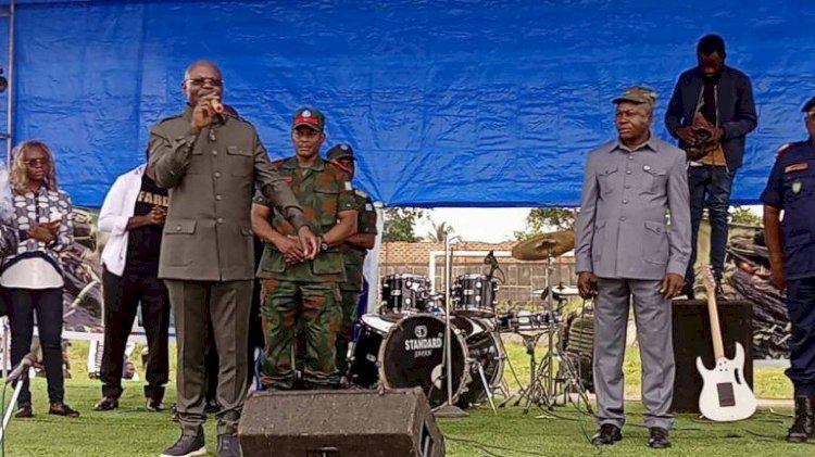 Guerre à l’Est de la RDC: le VPM de la Défense Nationale, Guy Kabombo met les bouchées doubles à Kananga